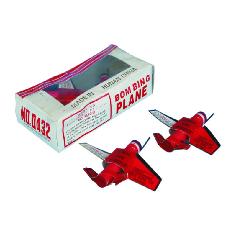 Fuegos artificiales de avión bombardeo